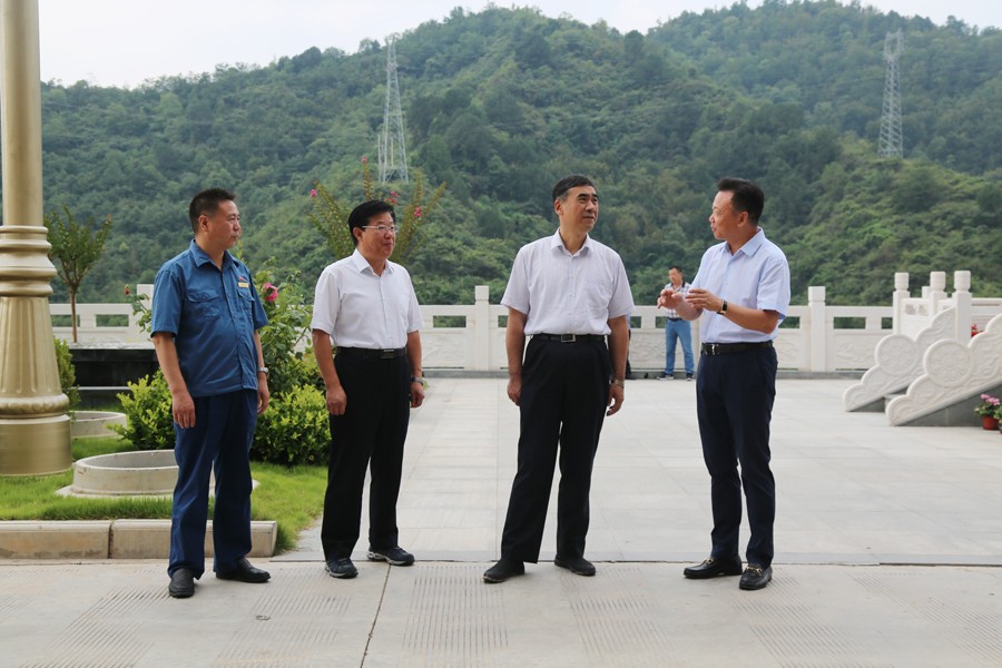 24-2018年8月，全省綠色礦山建設(shè)現(xiàn)場會在金徽股份召開，時任副省長李斌出席會議并做重要講話。.jpg